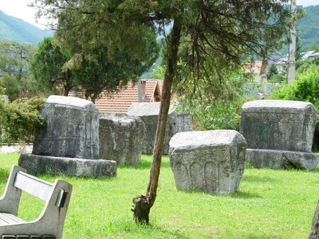 04 06 03 KONJIC Stecci 011